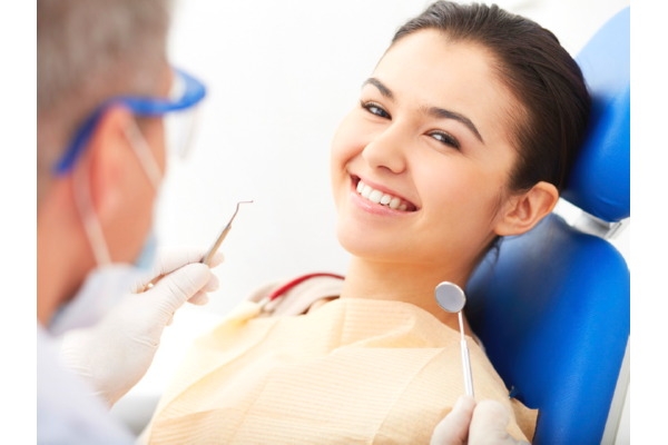 Прием стоматолога ортопеда