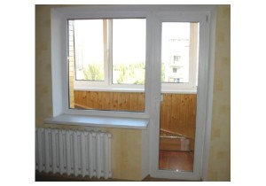 Балконный блок Rehau,  глухое окно, дверь поворотно-откидная, 2 камерный стеклопакет, 2050Х2100